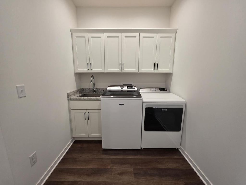 Photo of 1876 Shyanne COURT, Hartford, WI 53027 (MLS # 1956957)