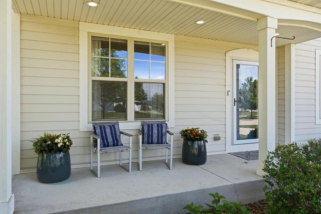 Photo of W136N6052 Weyer Farm DRIVE, Menomonee Falls, WI 53051 (MLS # 1970092)