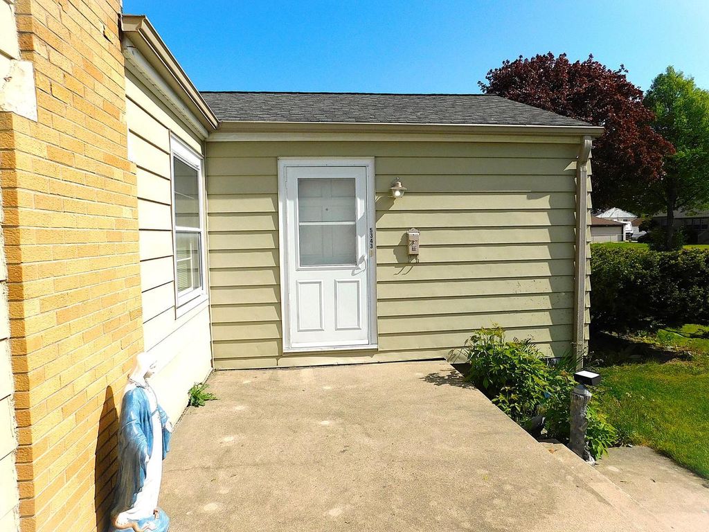 Photo of 5341 N 49th STREET #5343, Milwaukee, WI 53218 (MLS # 1962982)