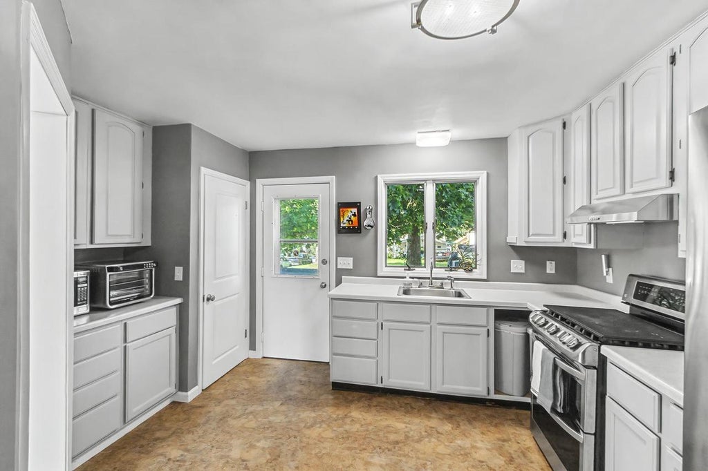 Photo of 529 W Cook STREET, Portage, WI 53901 (MLS # 2031516)