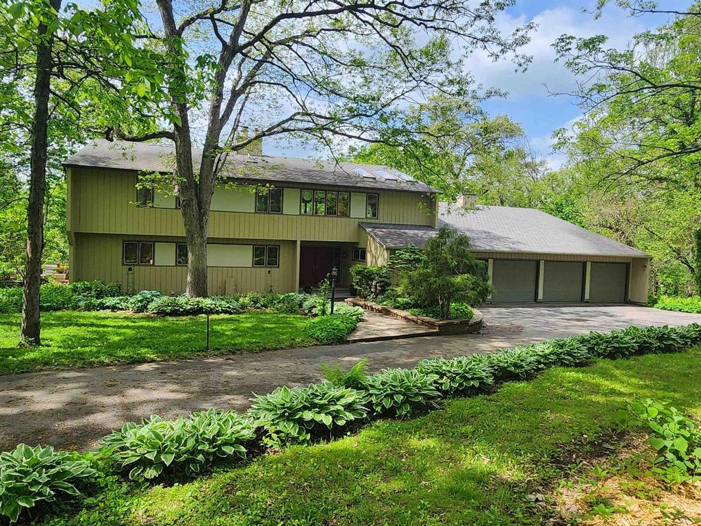 Photo of 7842 Big Timber TRAIL, Middleton, WI 53562 (MLS # 2023968)
