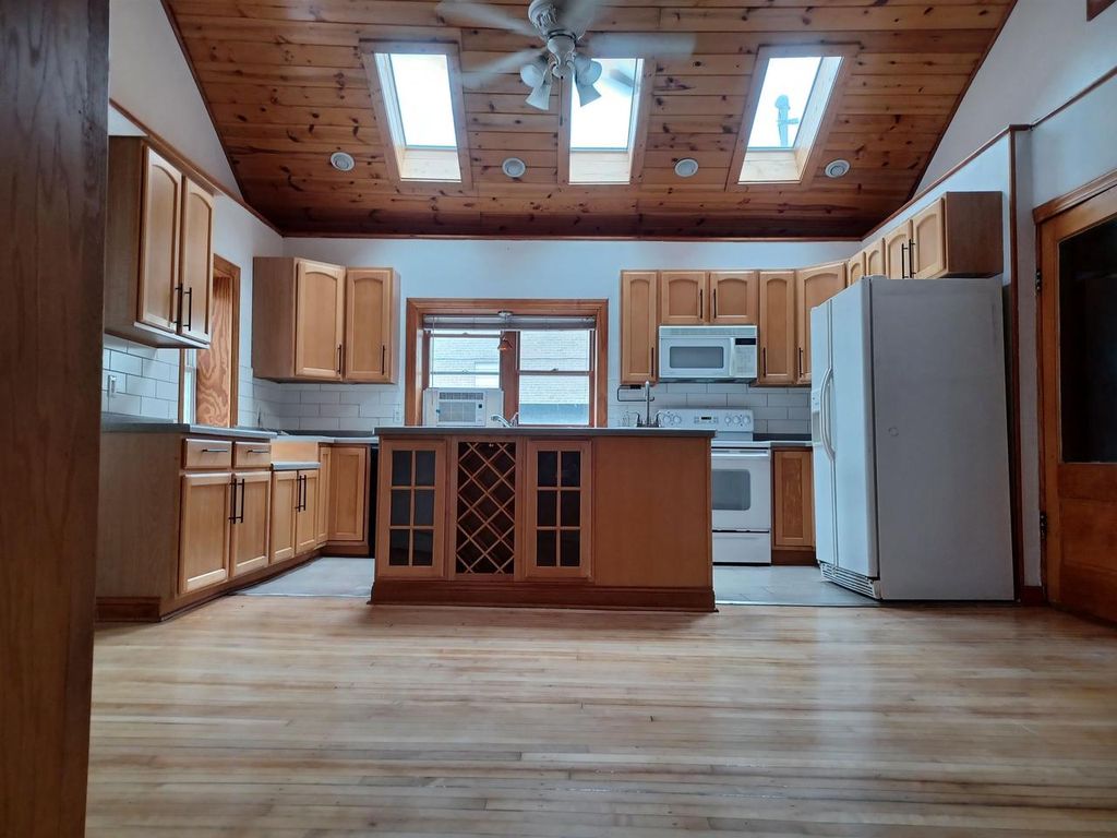 Photo of 19 N School STREET, Mayville, WI 53050 (MLS # 2022027)