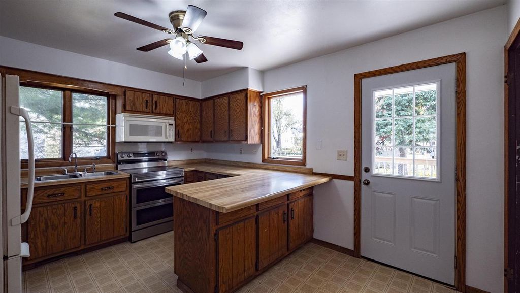 Photo of 265 Modoc STREET, Clintonville, WI 54929 (MLS # 50319280)