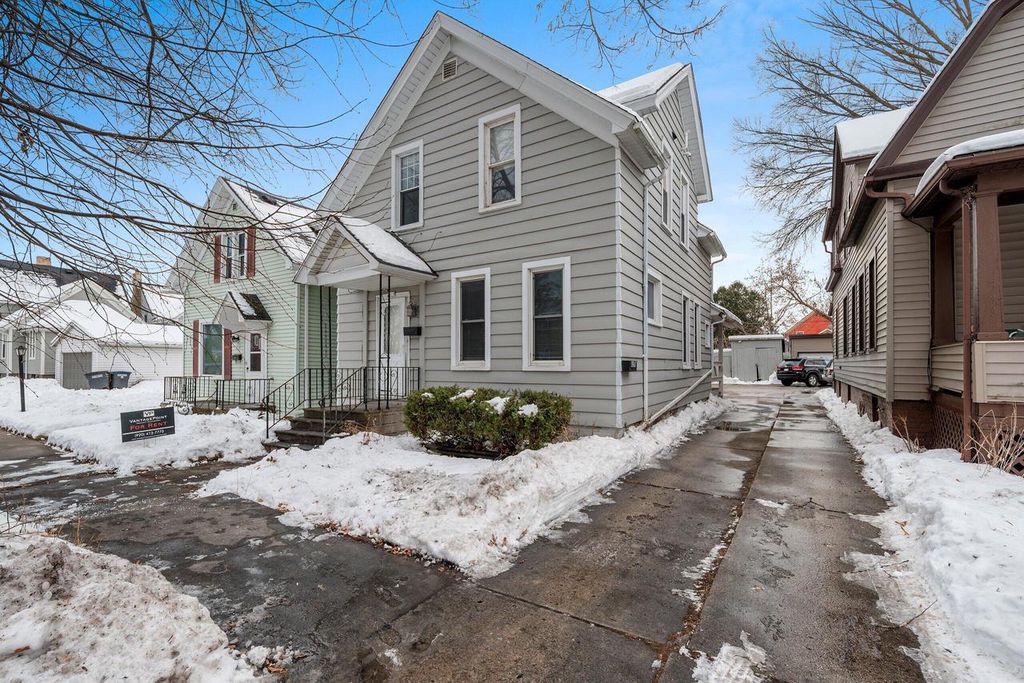 Photo of 619 End COURT, Sheboygan, WI 53081 (MLS # 1945591)