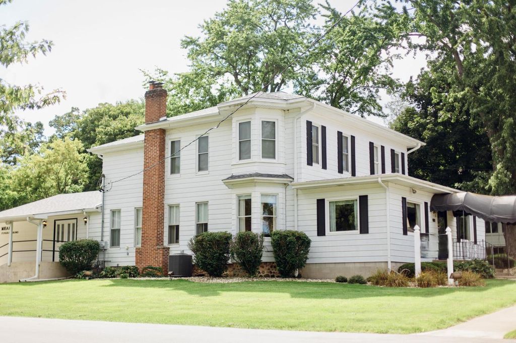 Photo of 103 W Eagle STREET, Eagle, WI 53119 (MLS # 1948845)