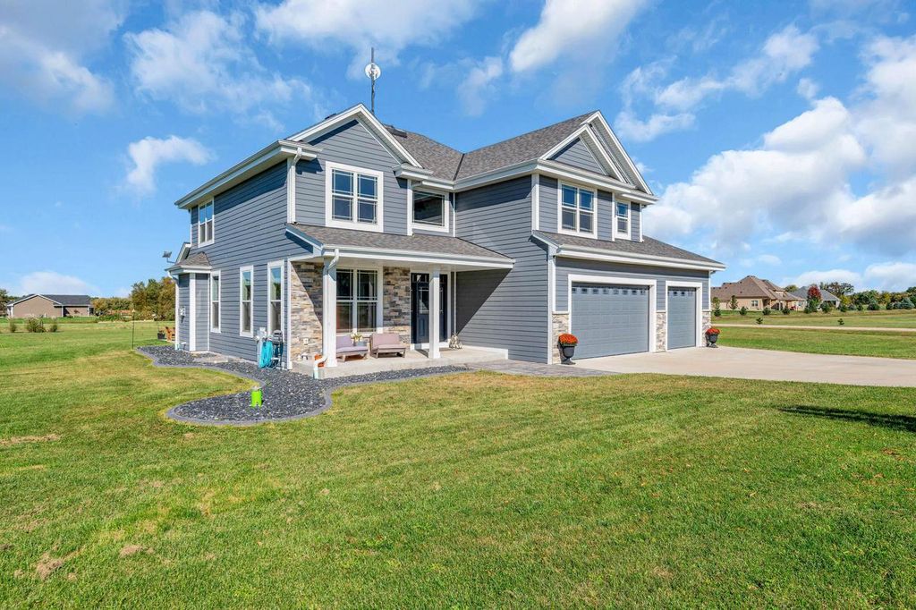 Photo of W2464 Leasure WAY, East Troy, WI 53120 (MLS # 1938940)