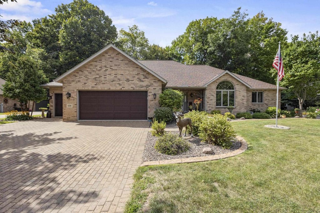 Photo of 106 Wulgaert WAY, Combined Locks, WI 54113 (MLS # 50331867)
