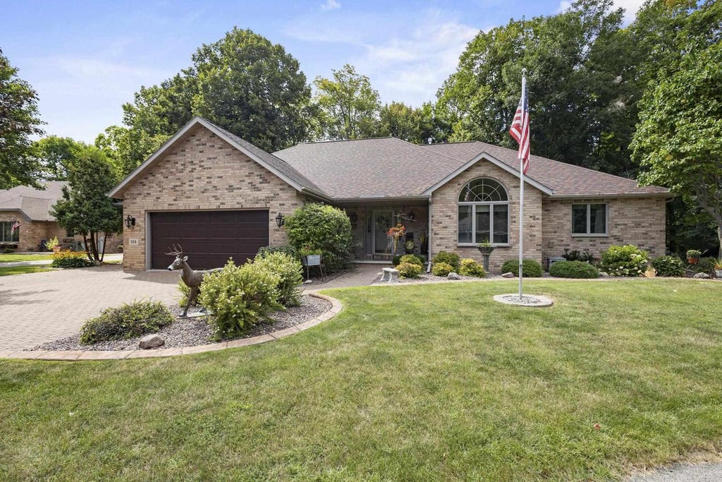 Photo of 106 Wulgaert WAY, Combined Locks, WI 54113 (MLS # 50331867)