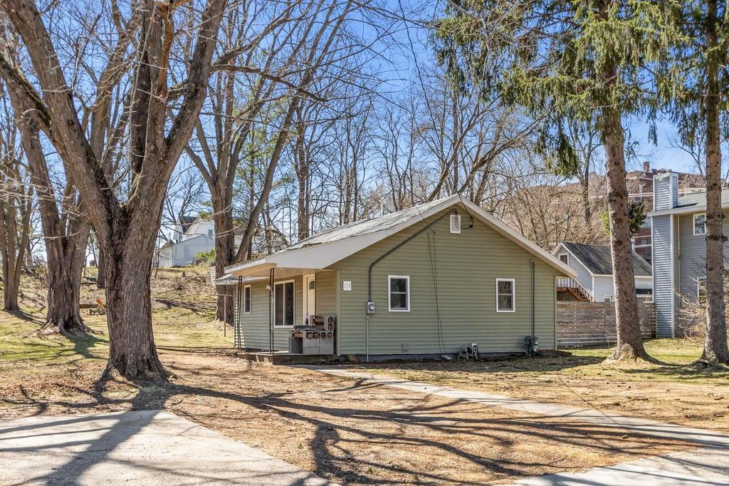 Photo of 218 E Park STREET, Montello, WI 53949 (MLS # 2020486)