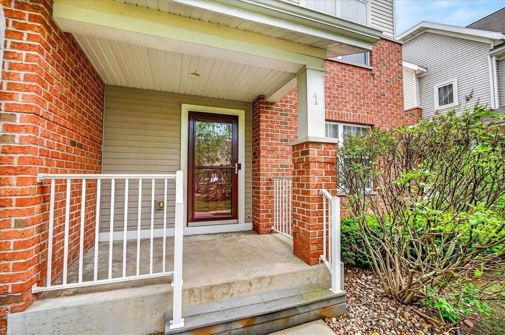 Photo of 719 Cricket LANE #1, Middleton, WI 53562 (MLS # 2021318)