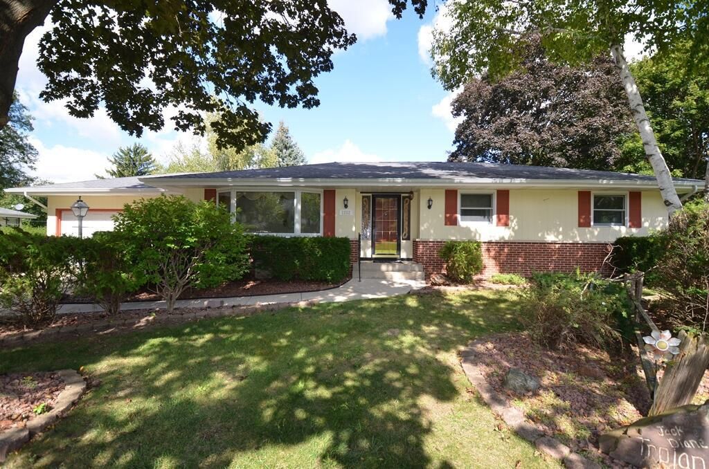 Photo of 1252 W Laurel STREET, Whitewater, WI 53190 (MLS # 1936774)