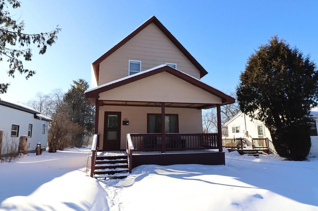 Photo of 1217 11th Ave W, Ashland, WI 54806 (MLS # 6123685)