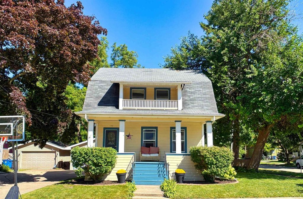 Photo of 1102 Mt Vernon STREET, Oshkosh, WI 54901 (MLS # 50324237)