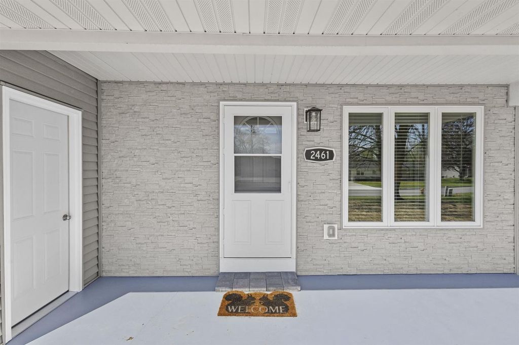 Photo of 2461 Vandenbergh PLACE, Green Bay, WI 54311 (MLS # 50325365)