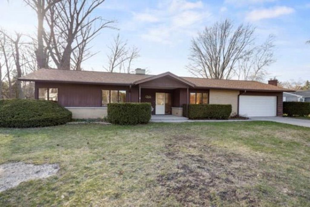 Photo of 729 S 12th AVENUE, Sturgeon Bay, WI 54235 (MLS # 50324174)