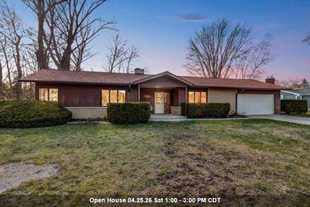 Photo of 729 S 12th AVENUE, Sturgeon Bay, WI 54235 (MLS # 50324174)
