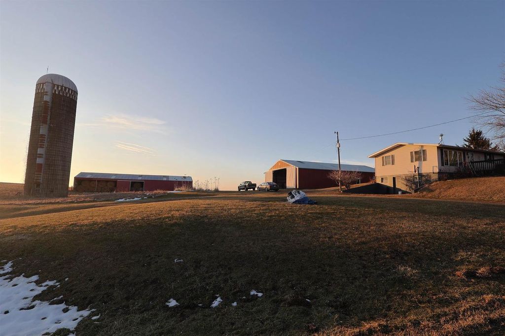 Photo of 24381 N Irish Ridge ROAD, Boscobel, WI 53805 (MLS # 2014495)