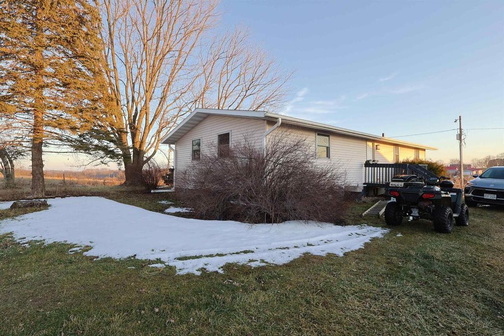 Photo of 24381 N Irish Ridge ROAD, Boscobel, WI 53805 (MLS # 2014495)