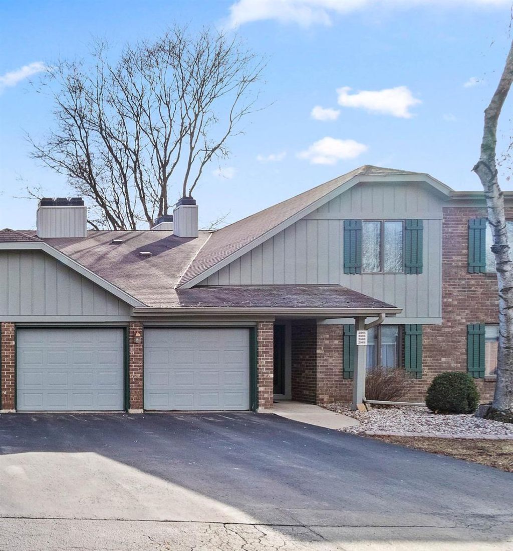 Photo of 2964 Mossy Oak CIRCLE, Green Bay, WI 54311 (MLS # 50322134)