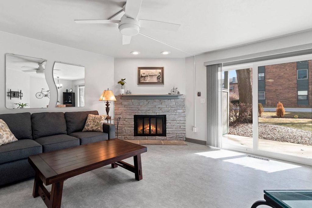 Photo of 2964 Mossy Oak CIRCLE, Green Bay, WI 54311 (MLS # 50322134)