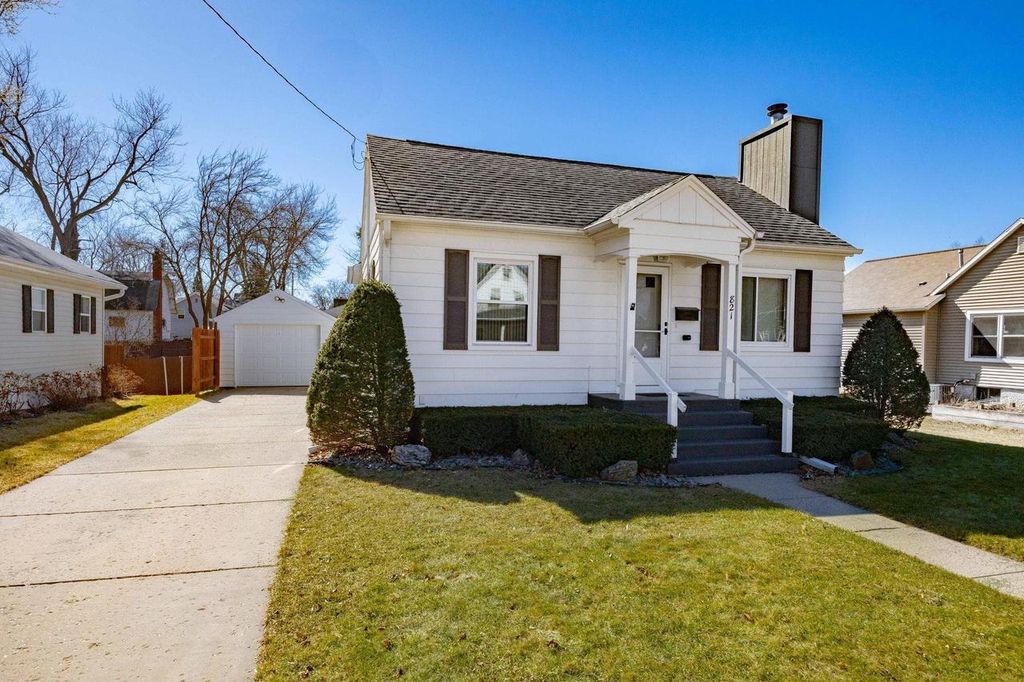 Photo of 821 Van Buren STREET, Fort Atkinson, WI 53538 (MLS # 2018149)