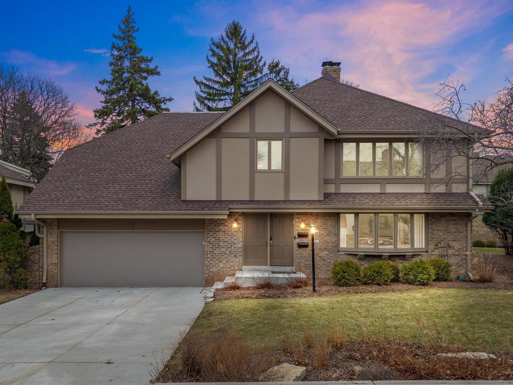 Photo of 3111 E Hampshire STREET, Milwaukee, WI 53211 (MLS # 1955297)