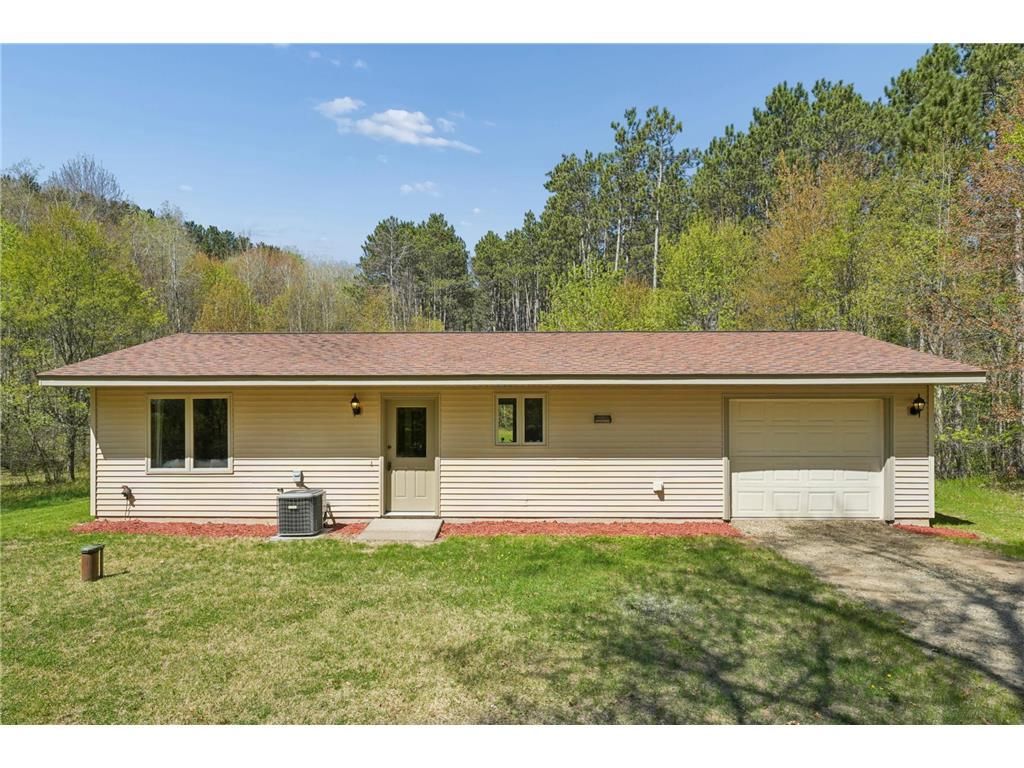 Photo of 347 175th STREET, Osceola, WI 54020 (MLS # 7070120)