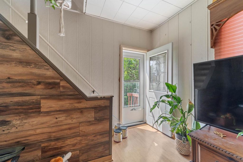 Photo of 912 Catlin AVENUE, Superior, WI 54880 (MLS # 6122281)