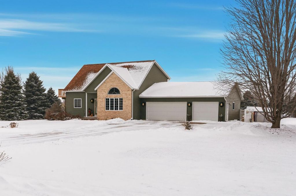 Photo of W21650 Coyote LANE, Trempealeau, WI 54661 (MLS # 1946071)
