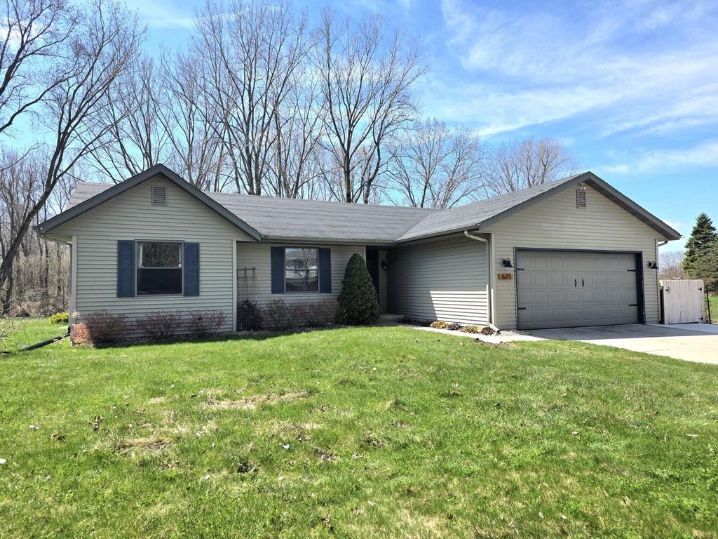 Photo of 671 Wilson AVENUE, Cleveland, WI 53015 (MLS # 1959654)