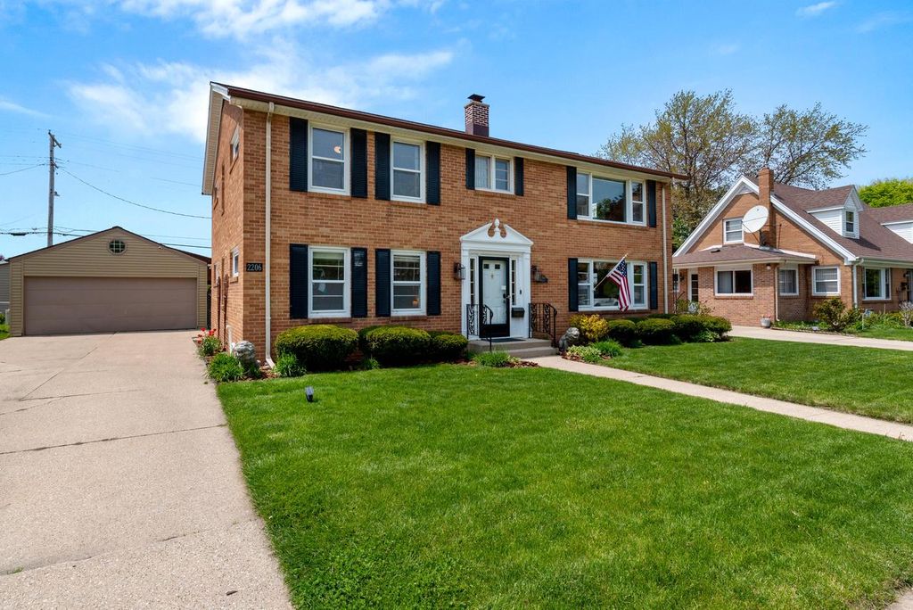 Photo of 2206 N Main STREET, Racine, WI 53402 (MLS # 1936942)