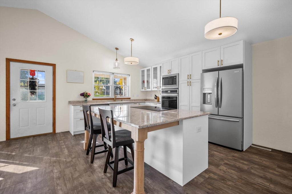Photo of 730 E Fitzsimmons ROAD, Oak Creek, WI 53154 (MLS # 1985483)