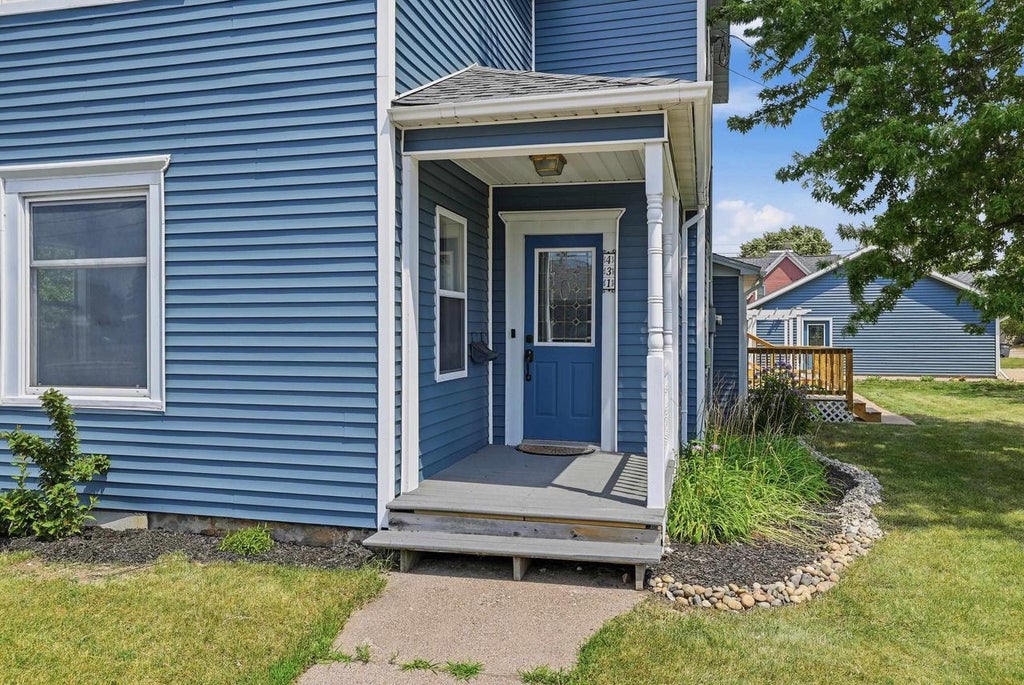 Photo of 431 9th Street South, Wisconsin Rapids, WI 54494 (MLS # 22603537)