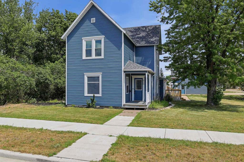 Photo of 431 9th Street South, Wisconsin Rapids, WI 54494 (MLS # 22603537)
