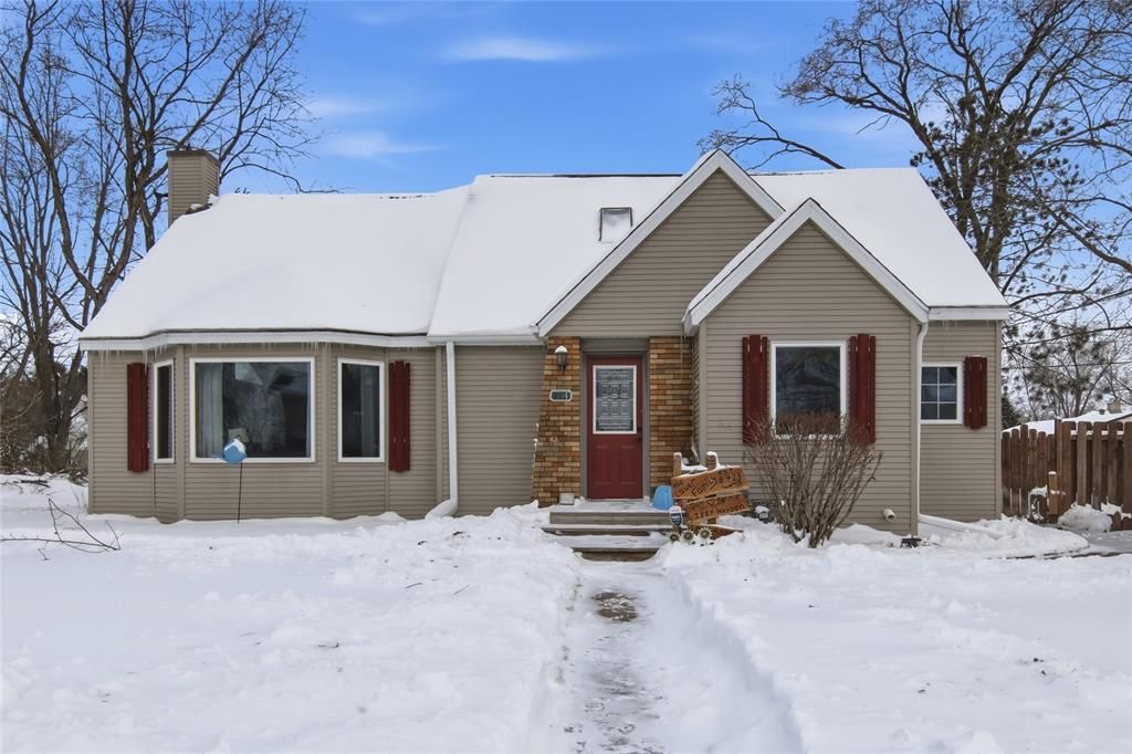Photo of 1014 W Willow STREET, Chippewa Falls, WI 54729 (MLS # 1599204)