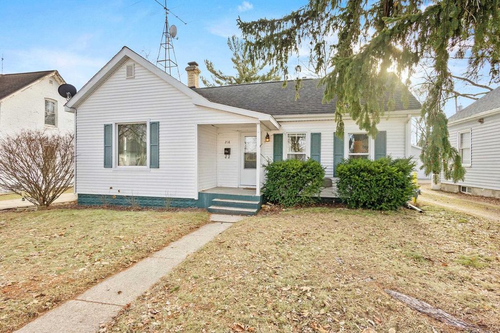 Photo of 218 W Emmett STREET, Portage, WI 53901 (MLS # 2014788)