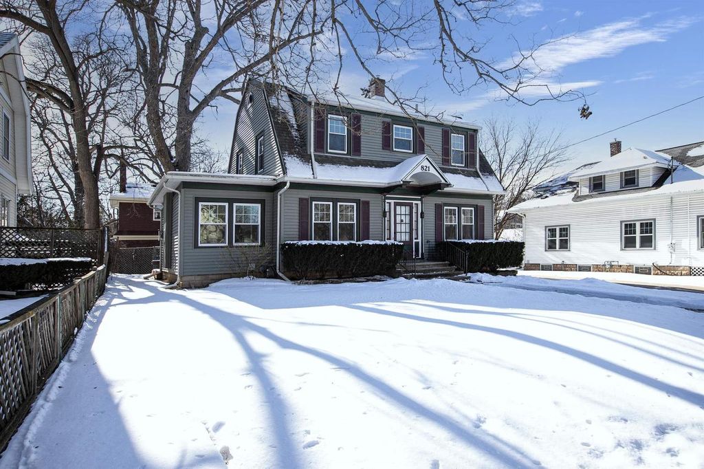 Photo of 821 W Prospect AVENUE, Appleton, WI 54915 (MLS # 50320893)