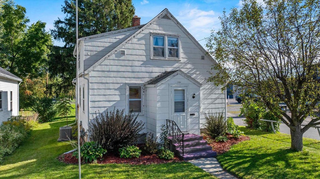 Photo of 109 W Doege STREET, Marshfield, WI 54449 (MLS # 22604632)