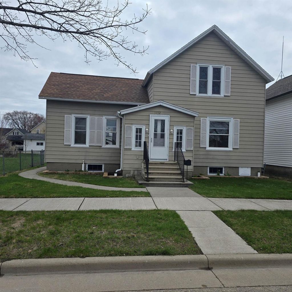 Photo of 1132 Madison AVENUE, Marinette, WI 54143 (MLS # 50324825)