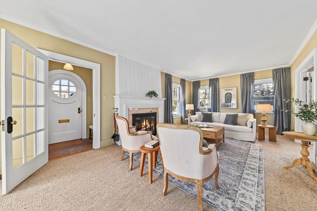 Photo of 1158 Kavanaugh PLACE, Wauwatosa, WI 53213 (MLS # 1949741)