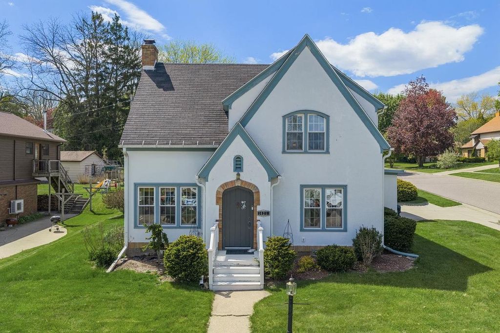 Photo of 1421 Ash STREET, Baraboo, WI 53913 (MLS # 2022867)