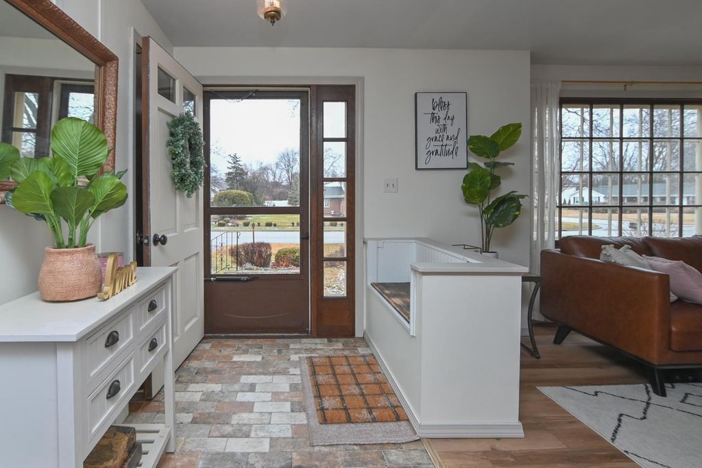 Photo of 747 Bordeaux, Green Bay, WI 54301 (MLS # 50321514)