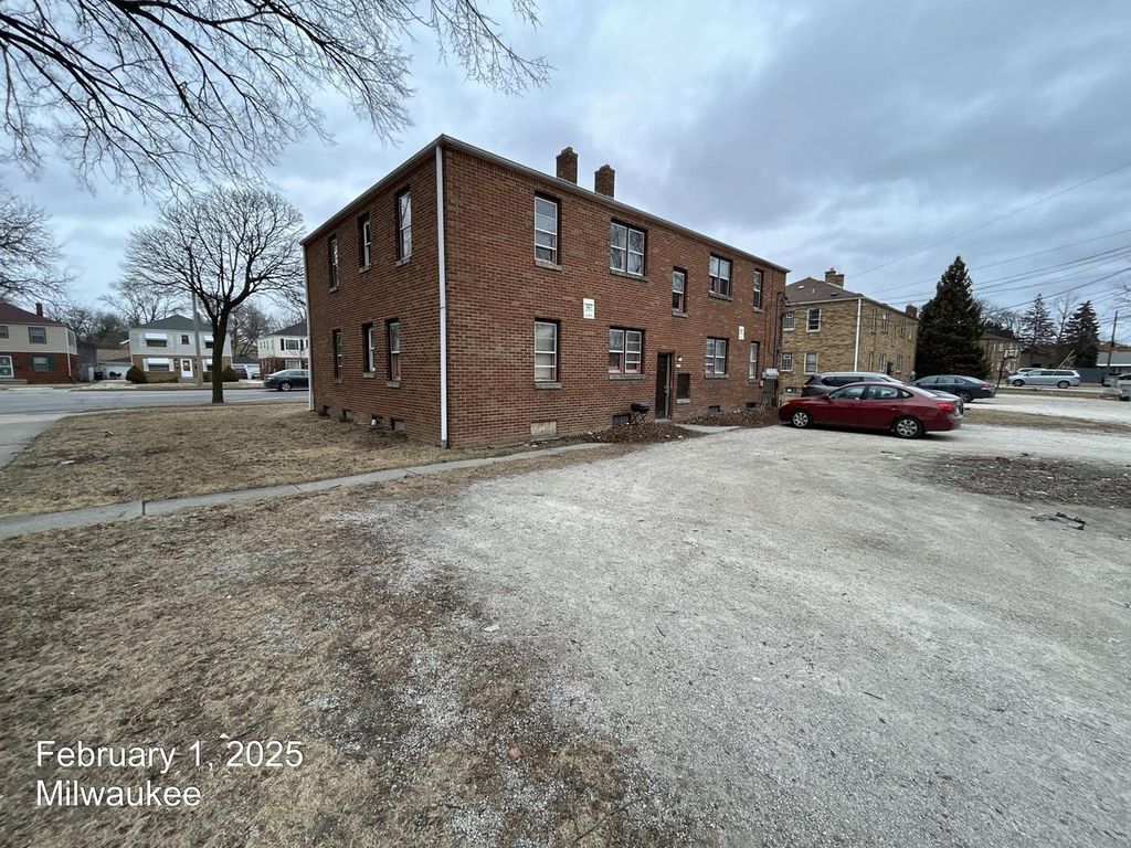 Photo of 4700 N Sherman BOULEVARD, Milwaukee, WI 53209 (MLS # 1953574)