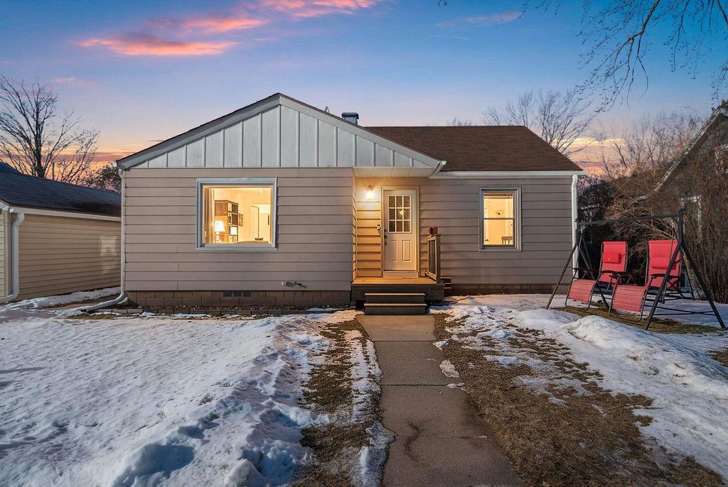 Photo of 725 Maiden LANE, Shawano, WI 54166 (MLS # 50319945)