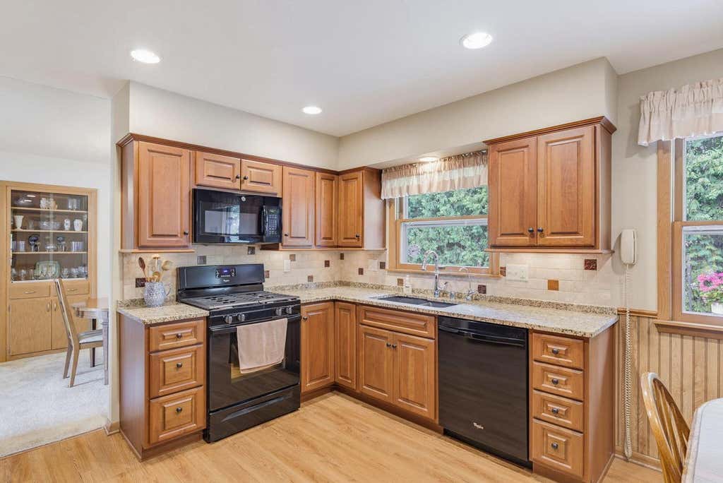 Photo of 1606 N Pine STREET, Grafton, WI 53024 (MLS # 1976718)