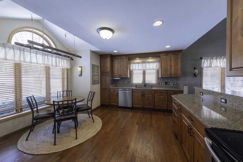 Photo of 212 Yarrow Hill DRIVE, Cottage Grove, WI 53527 (MLS # 2015426)