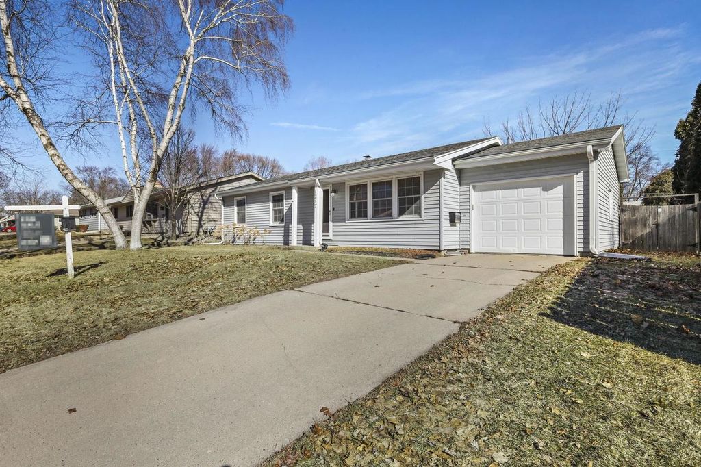 Photo of 1317 Ellen AVENUE, Madison, WI 53716 (MLS # 2015828)