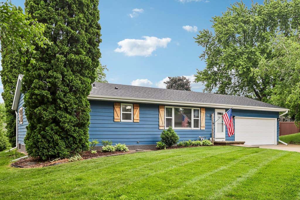 Photo of 6 Green Ridge COURT, Madison, WI 53704 (MLS # 2025565)