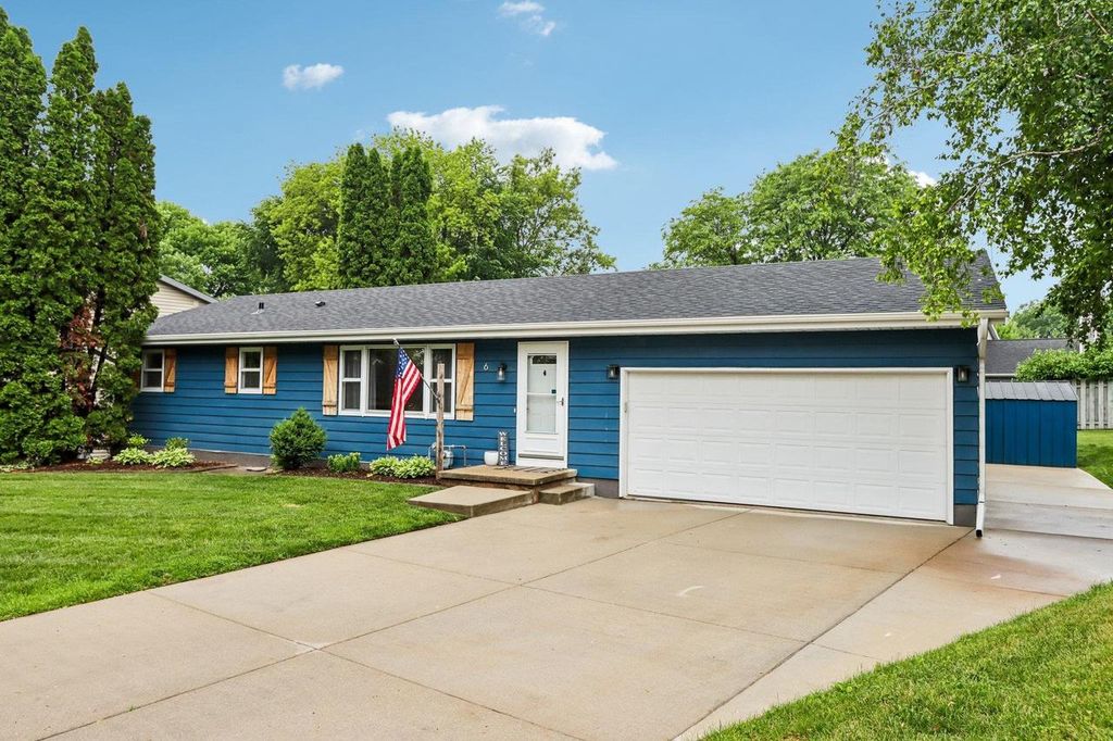 Photo of 6 Green Ridge COURT, Madison, WI 53704 (MLS # 2025565)