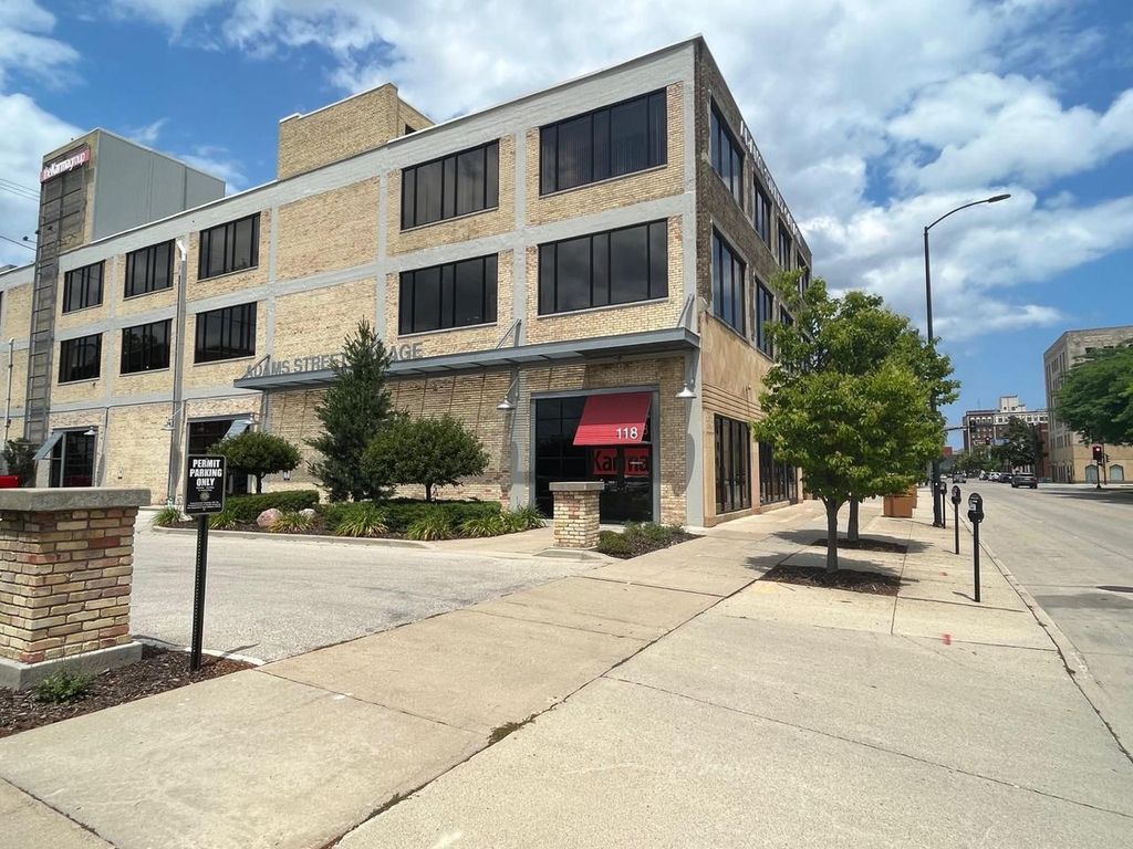 Photo of 118 S Adams STREET, Green Bay, WI 54301 (MLS # 50320265)